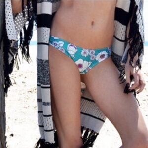 NWT Wildfox Sixties Floral Bikini Bottom Size‎ S